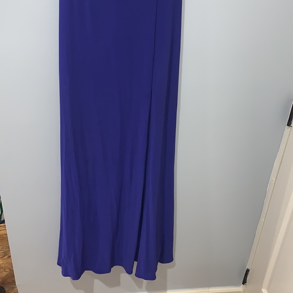 DARK BLUE LACE GOWN PADDED BRA INCLUDED AND SLIT DOWN THE BOTTOM - Picture 3 of 11